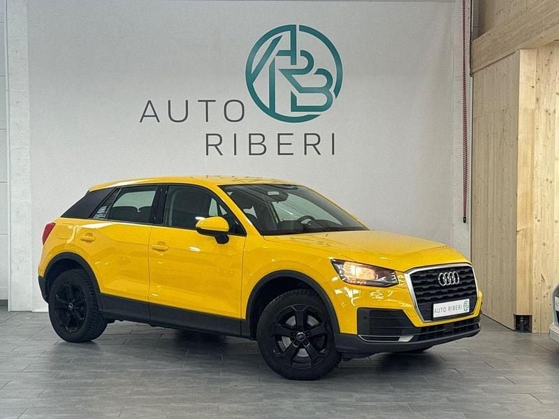 Gebraucht Audi Q2 Basis 150 PS (110 kW) 2017 Gelb SUV