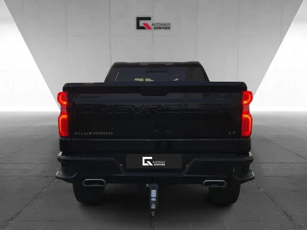 Gebraucht Chevrolet Silverado 426 PS (313 kW) 2026 Schwarz SUV