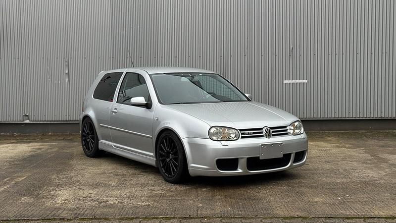 Gebraucht VW Golf IV R 241 PS (177 kW) 2003 Silber Limousine