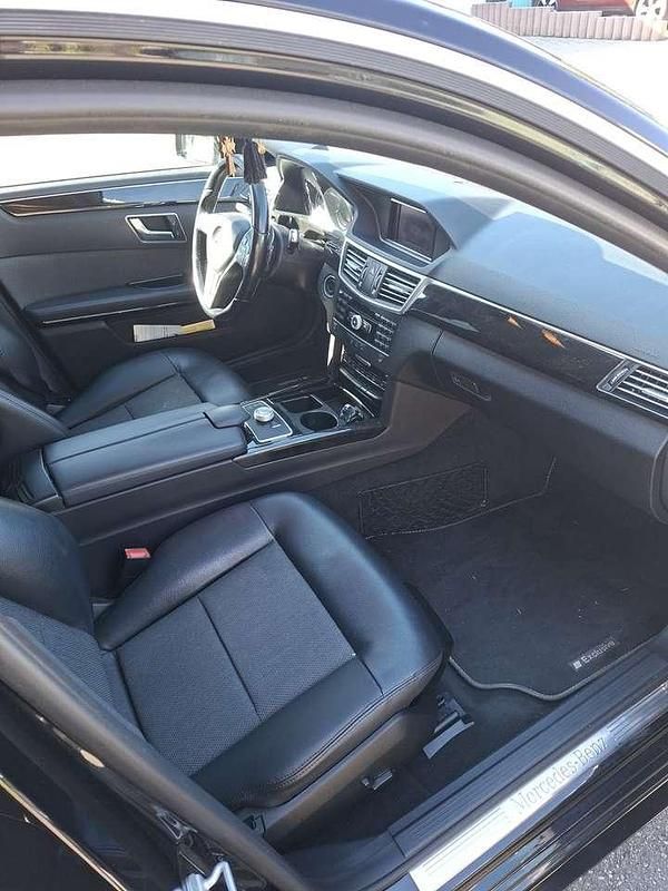 Gebraucht Mercedes E200 Avantgarde 184 PS (135 kW) 2011 Limousine