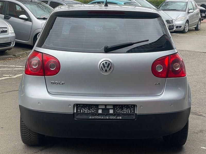 Gebraucht VW Golf V 102 PS (75 kW) 2007 Silber Limousine