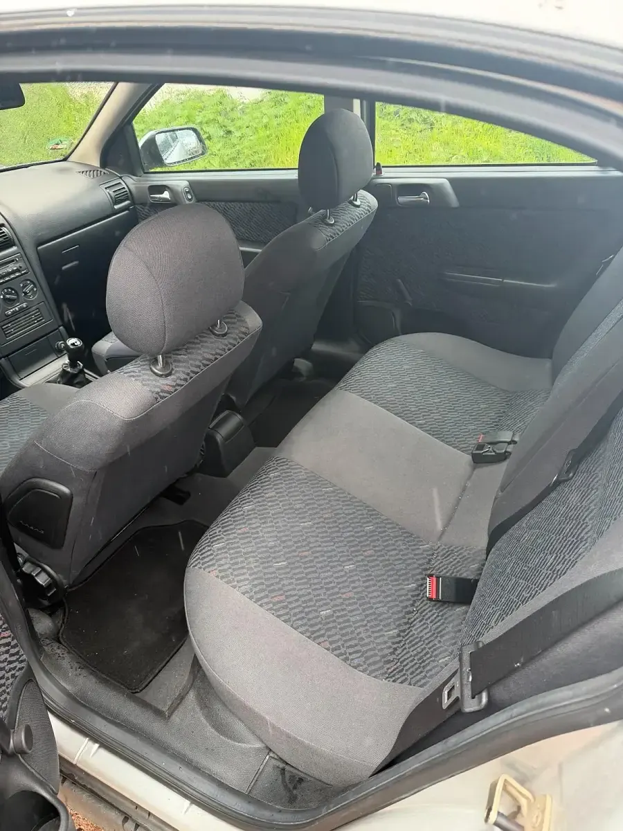 Gebraucht Opel Astra 102 PS (75 kW) 2001 Grau Limousine