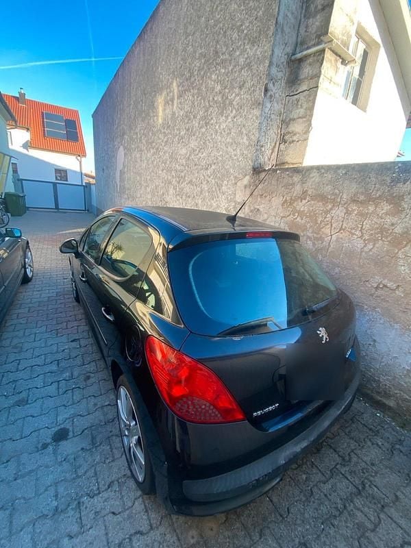 Gebraucht Peugeot 207 95 PS (69 kW) 2007 Schwarz Kleinwagen