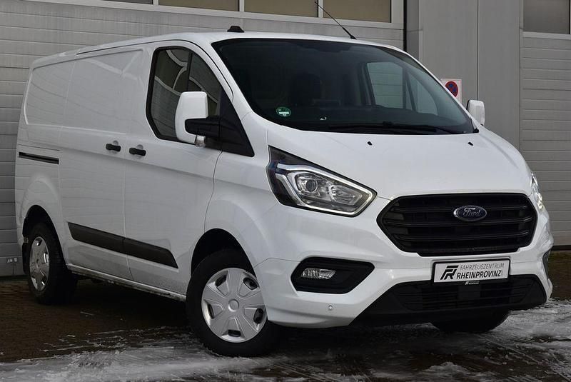 Gebraucht Ford Transit Custom 105 PS (77 kW) 2021 Frostweiß Van / Kleinbus