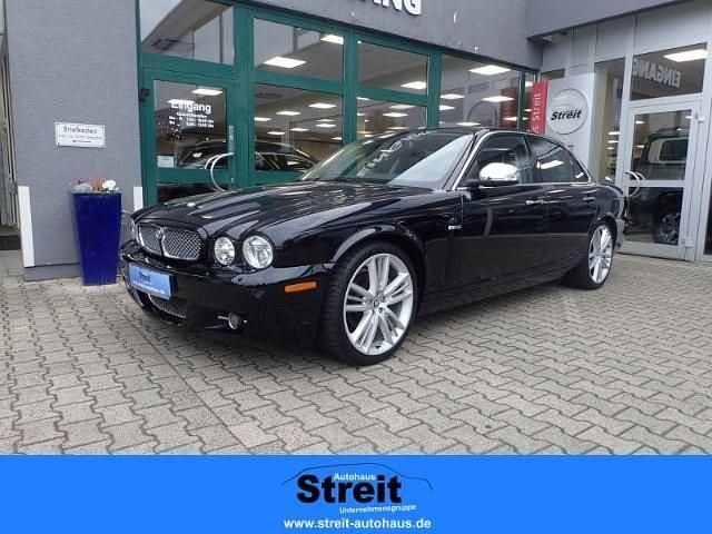 Schwarz Gebraucht 2009 Jaguar XJ6 Portfolio Limousine | 19.990 € (Fairer Preis) - Bild 1/4