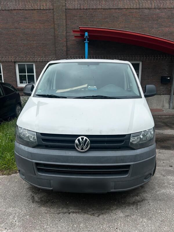 Weiß Gebraucht 2013 VW T5 Van | 9.000 € - Bild 1/4