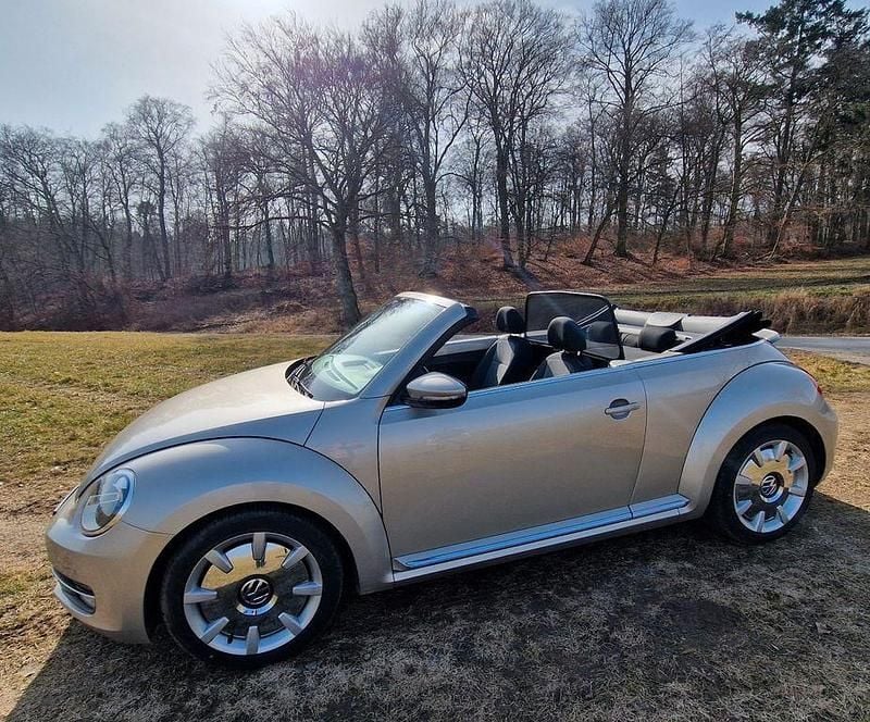 Gebraucht VW Beetle Design 105 PS (77 kW) 2013 Beige Kleinwagen