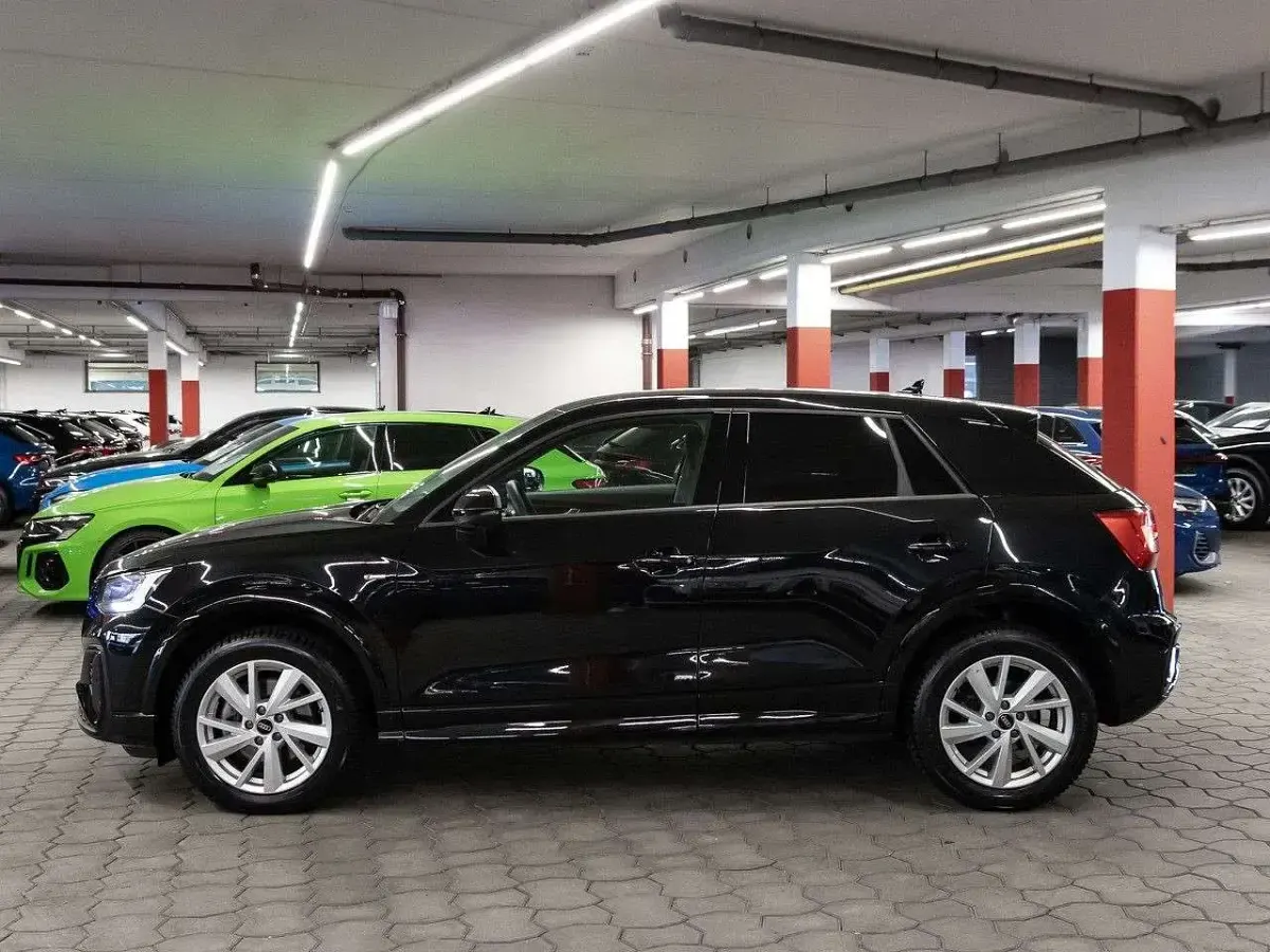 Gebraucht Audi Q2 S-Line 190 PS (139 kW) 2025 Mythosschwarz metallic SUV