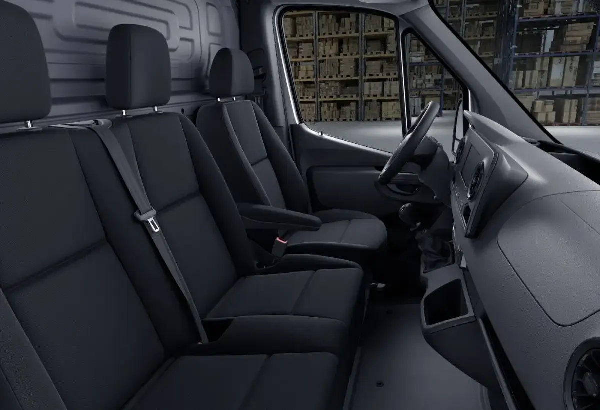 Używany Mercedes Sprinter 150 KM (110 kW) 2023 Biały Van