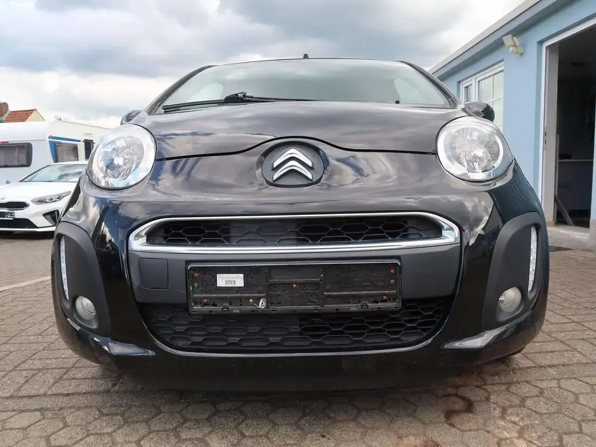 Gebraucht Citroën C1 SELECTION 68 PS (50 kW) 2014 Schwarze metallic Kleinwagen