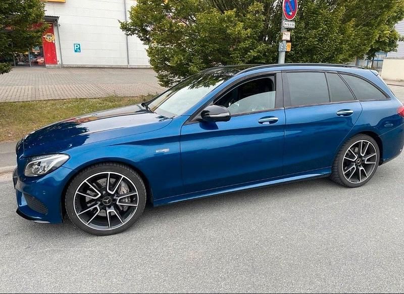 Blau Gebraucht 2017 Mercedes C43 AMG AMG Kombi | 28.000 € - Bild 1/4