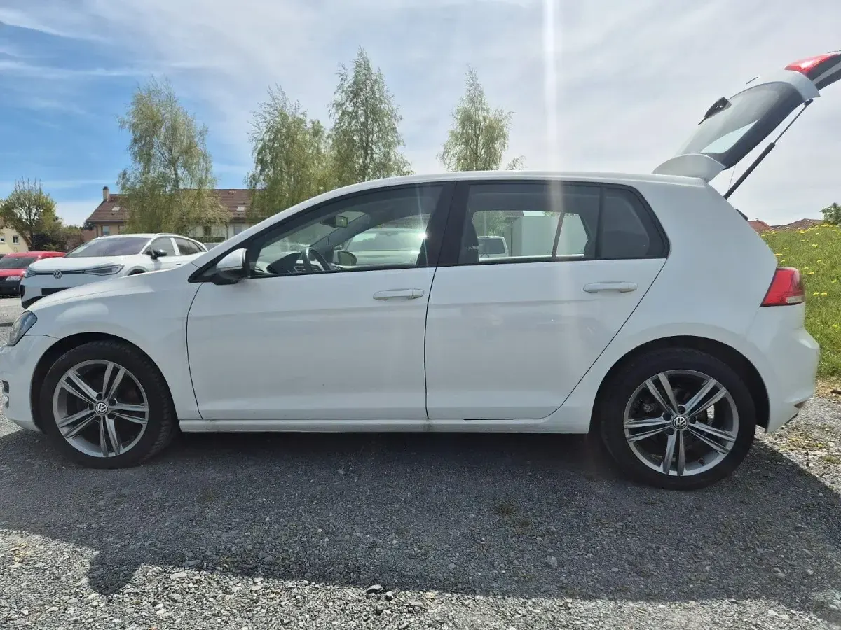 Gebraucht VW Golf VII 110 PS (80 kW) 2014 Weiß Limousine