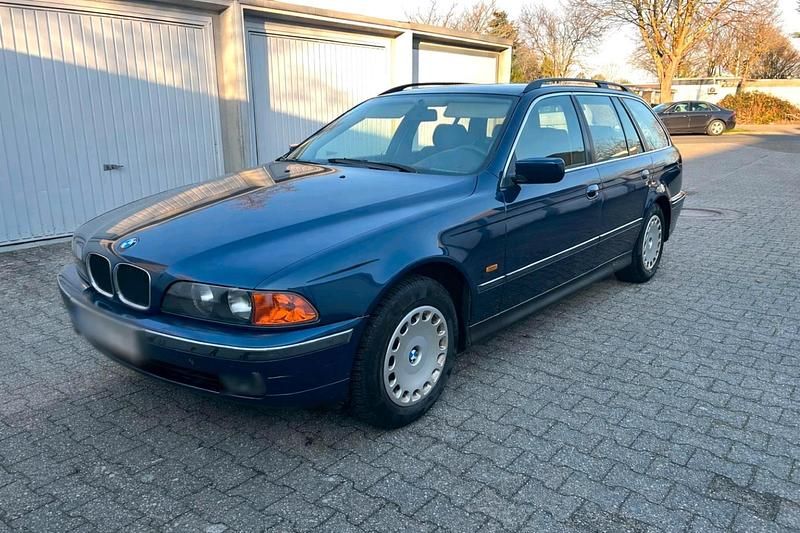 Gebraucht BMW 525 170 PS (125 kW) 1998 Blau Kombi