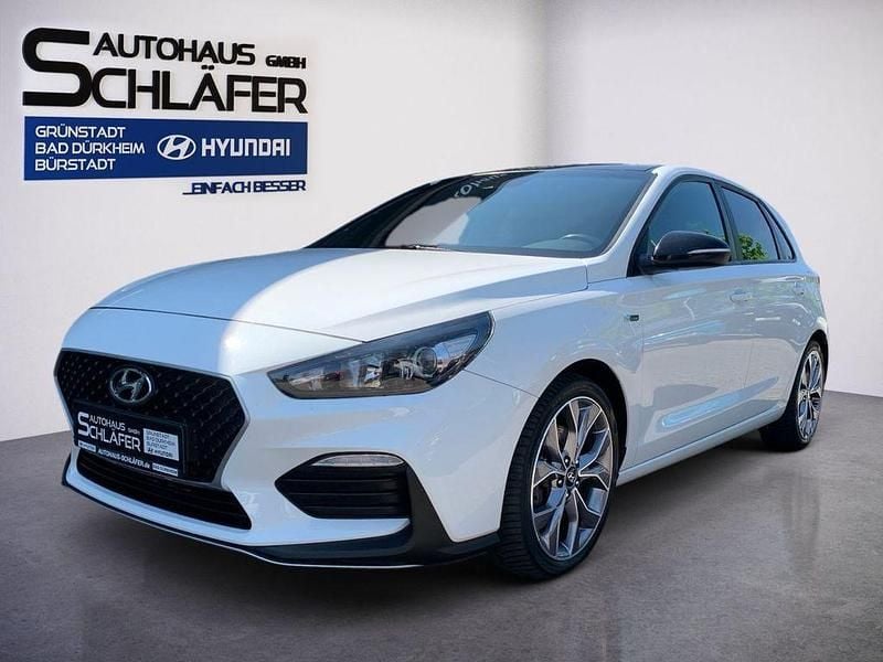 Polar white / sol Gebraucht 2019 Hyundai i30 N Line Limousine | 13.980 € (Fairer Preis) - Bild 1/4