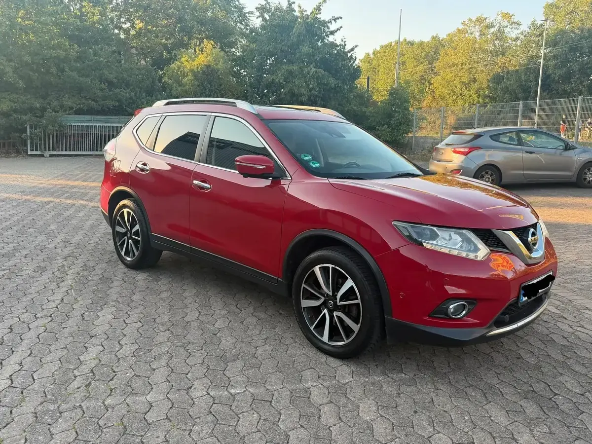 Gebraucht Nissan X-Trail 131 PS (96 kW) 2015 Rot SUV