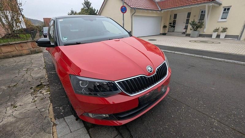 Rot Gebraucht 2015 Skoda Fabia Style Kleinwagen | 12.199 € (Teuer) - Bild 1/4