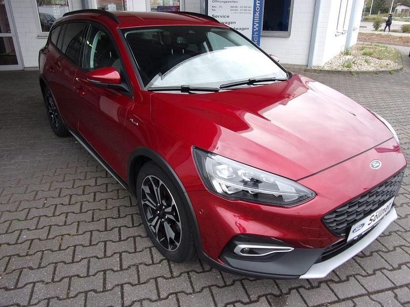 Usata Ford Focus Active 125 CV (91 kW) 2019 Rosso Station wagon