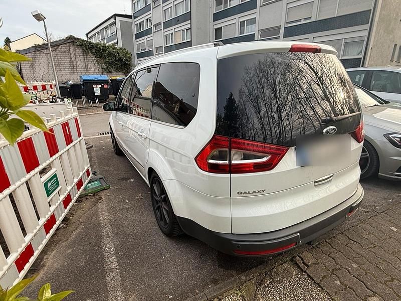 Gebraucht Ford Galaxy 200 PS (147 kW) 2011 Weiß Van / Kleinbus