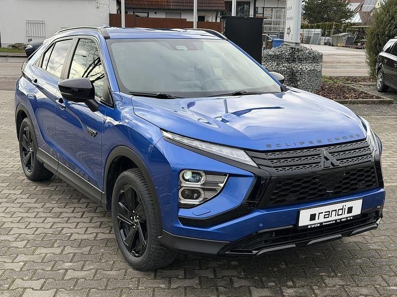 Gebraucht Mitsubishi Eclipse Cross Plus 188 PS (138 kW) 2024 Blau SUV