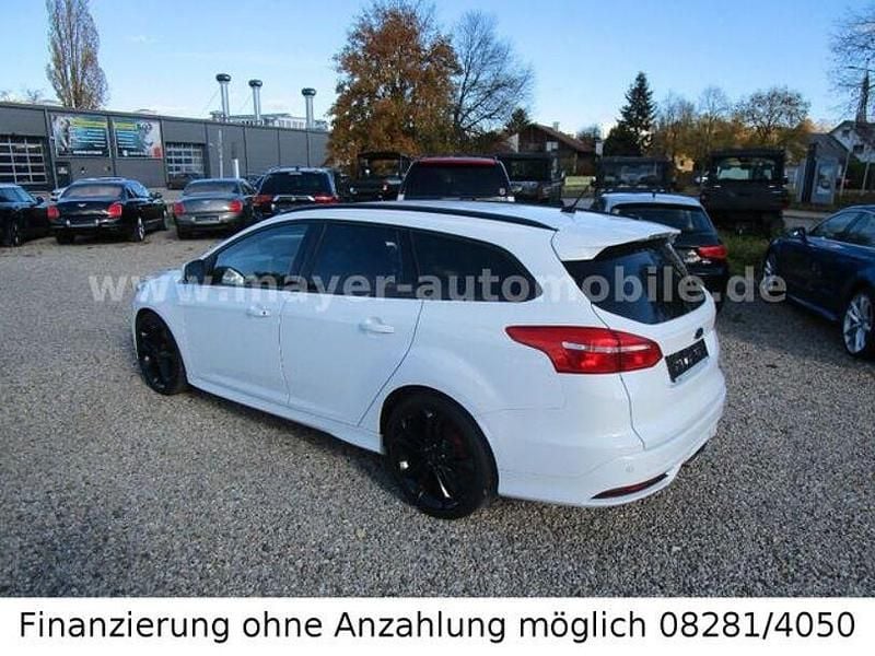 Gebraucht Ford Focus ST 185 PS (136 kW) 2017 Weiß Limousine