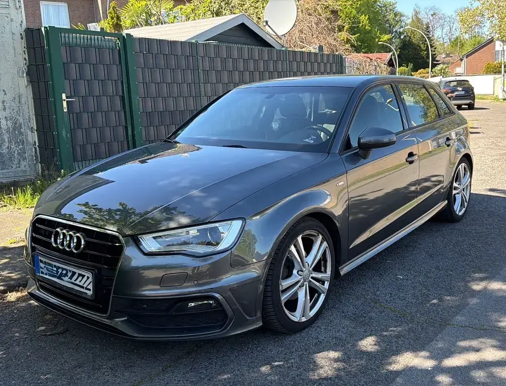 Gebraucht Audi A3 S-Line 150 PS (110 kW) 2014 Grau Limousine