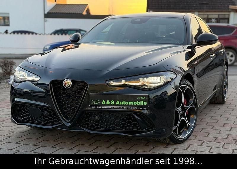 Schwarz Gebraucht 2024 Alfa Romeo Giulia Veloce Limousine | 36.990 € (Fairer Preis) - Bild 1/4