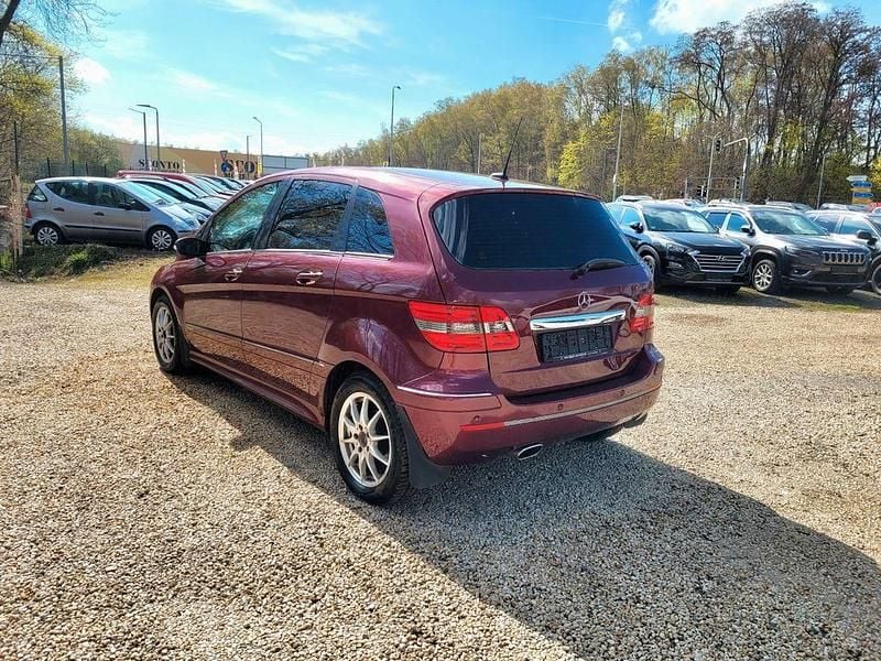 Gebraucht Mercedes B170 116 PS (85 kW) 2005 Rot Van / Kleinbus