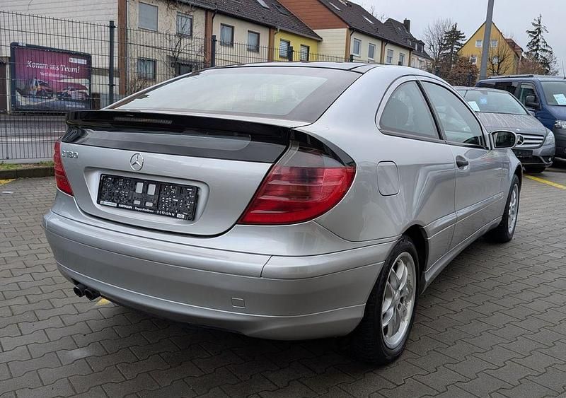 Gebraucht Mercedes CL180 129 PS (94 kW) 2002 Silber Coupé