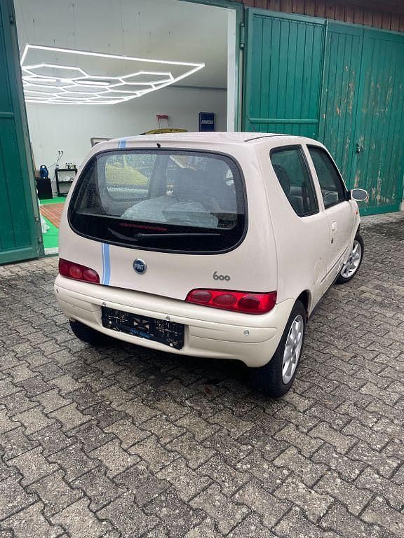 Beige Gebraucht 2007 Fiat Seicento Kleinwagen | 2.000 € (Etwas zu teuer) - Bild 1/4