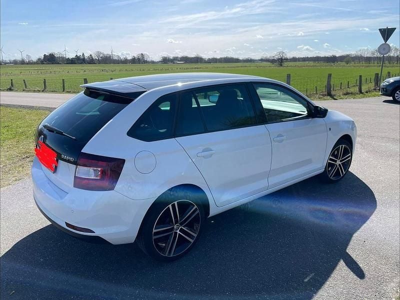 Gebraucht Skoda Rapid 90 PS (66 kW) 2015 Weiß Kleinwagen