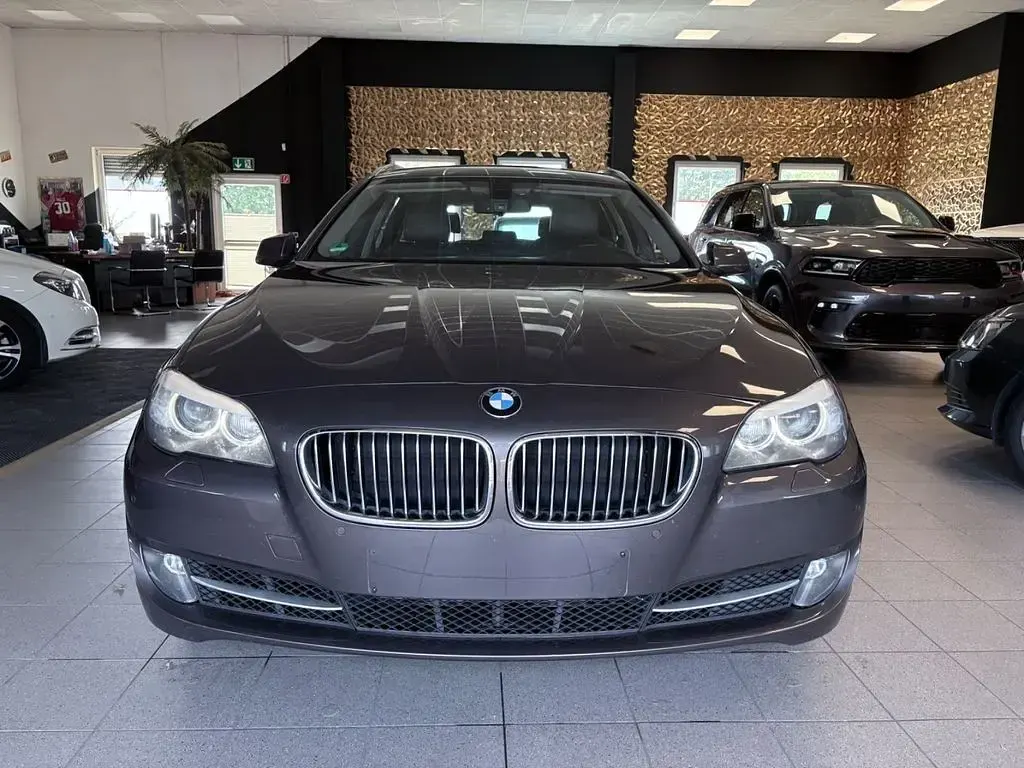 Gebraucht BMW 528 245 PS (180 kW) 2012 Grau Kombi