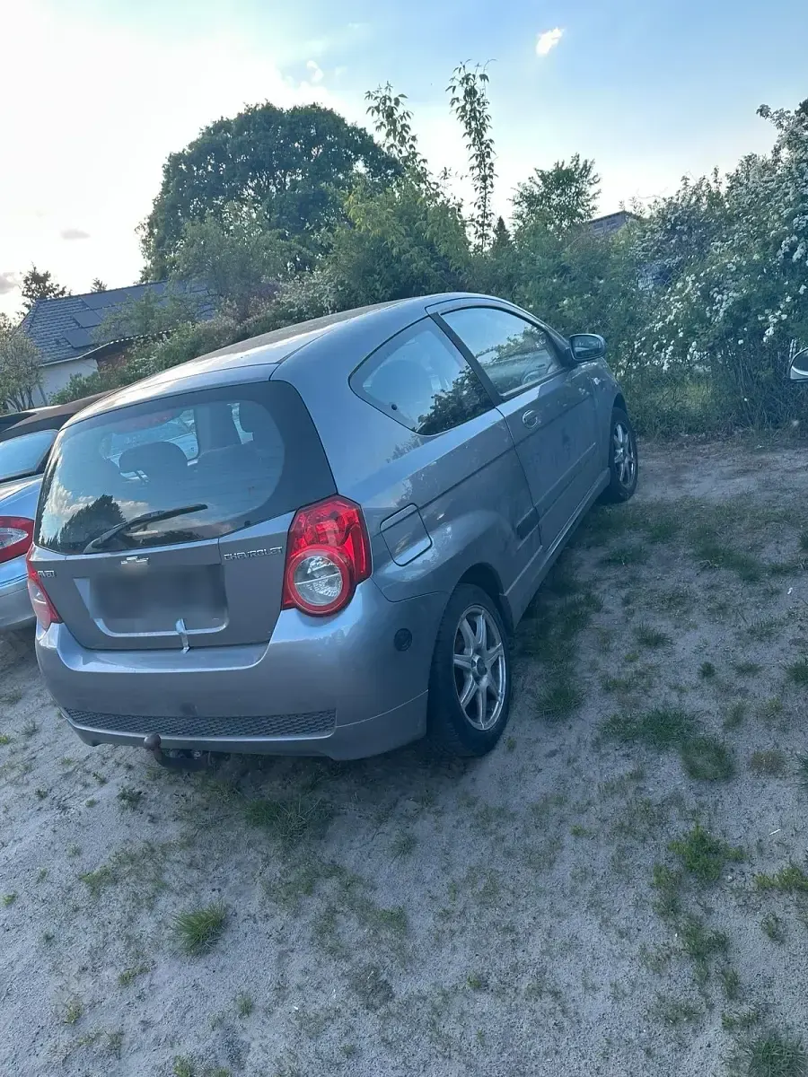 Gebraucht Chevrolet Aveo 84 PS (61 kW) 2009 Grau Limousine