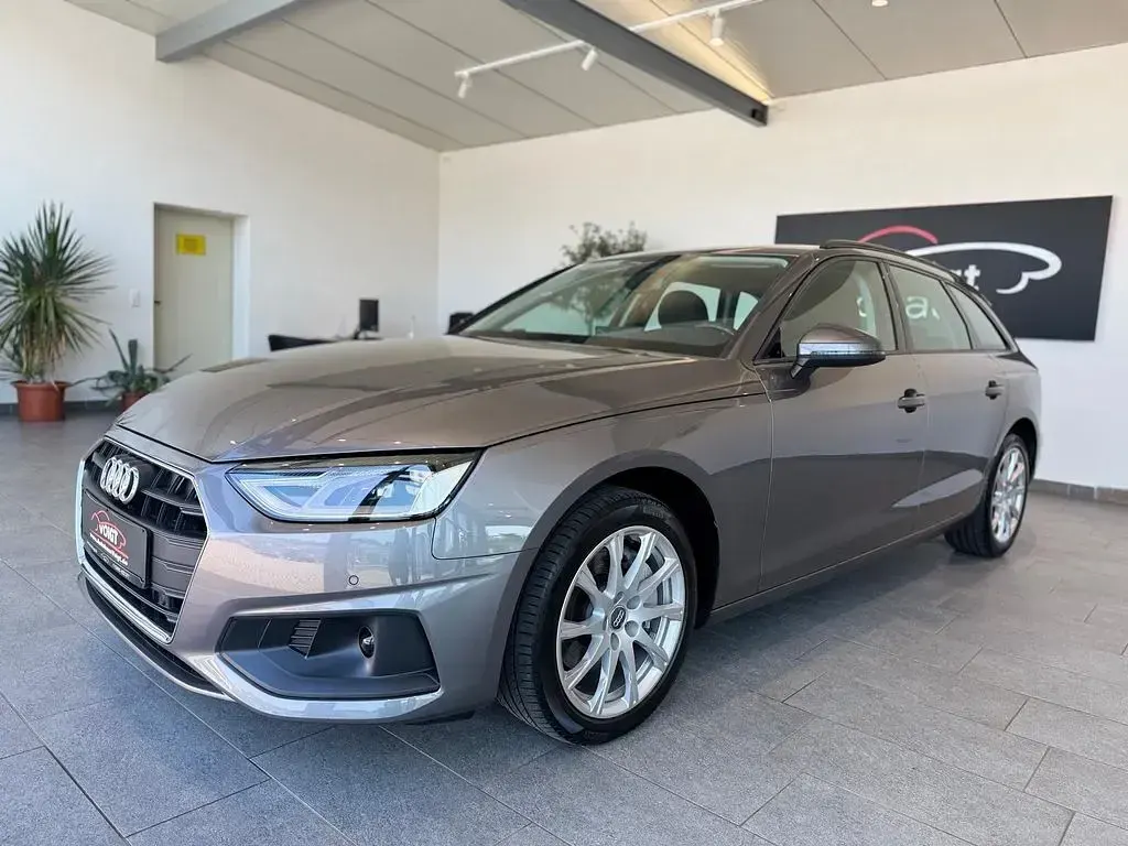 Gebraucht Audi A4 Sport 190 PS (139 kW) 2020 Terragrau (metallic) Kombi