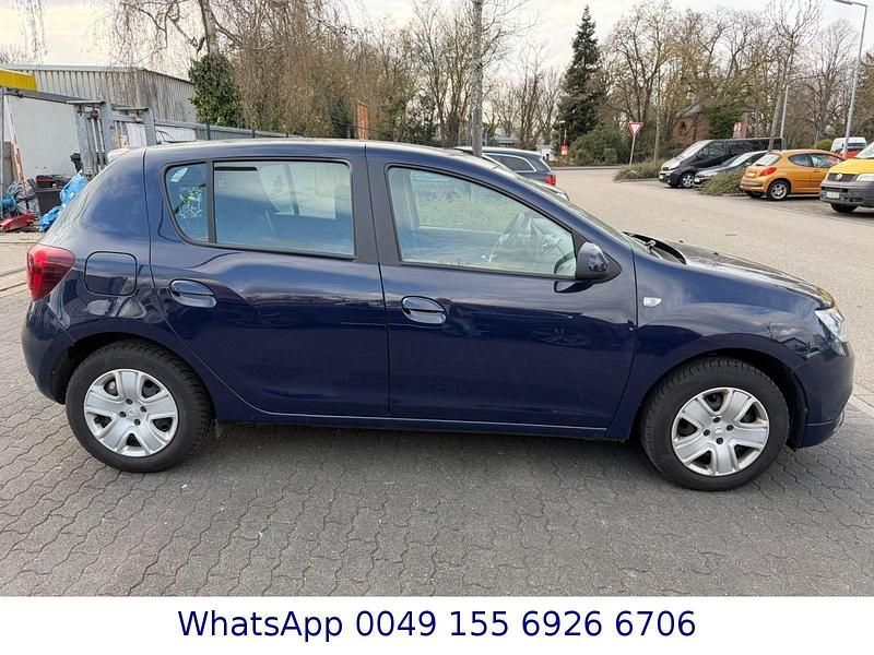 Gebraucht Dacia Sandero 73 PS (53 kW) 2018 Blau Kleinwagen