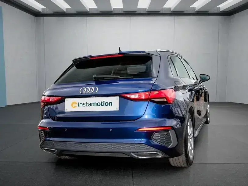 Gebraucht Audi A3 150 PS (110 kW) 2023 Blau Limousine