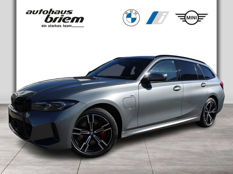 Grau Neu 2024 BMW 330e M Sport Limousine | 68.990 € (Teuer) - Bild 1/4