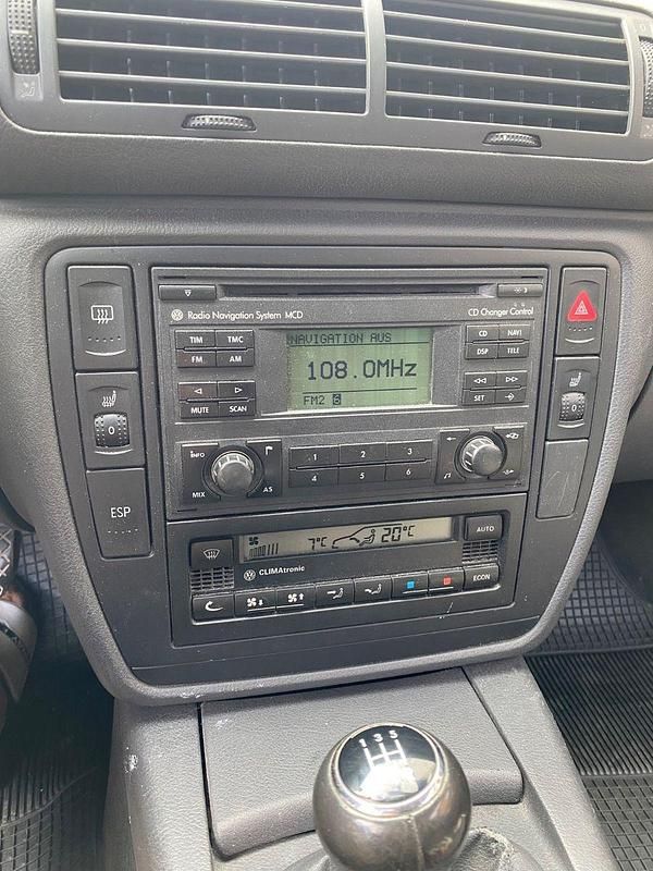 Gebraucht VW Passat Executive 116 PS (85 kW) 2004 Limousine