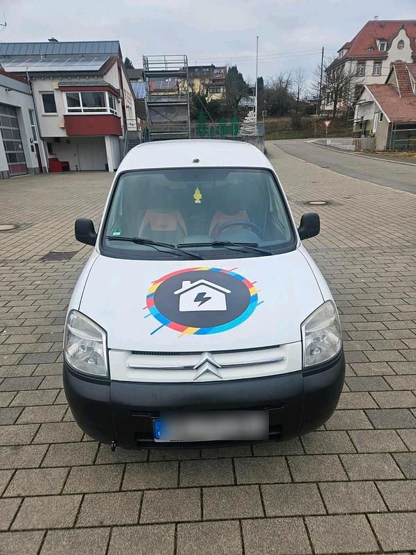 Weiß Gebraucht 2008 Citroën Berlingo Van / Kleinbus | 2.500 € (Fairer Preis) - Bild 1/4