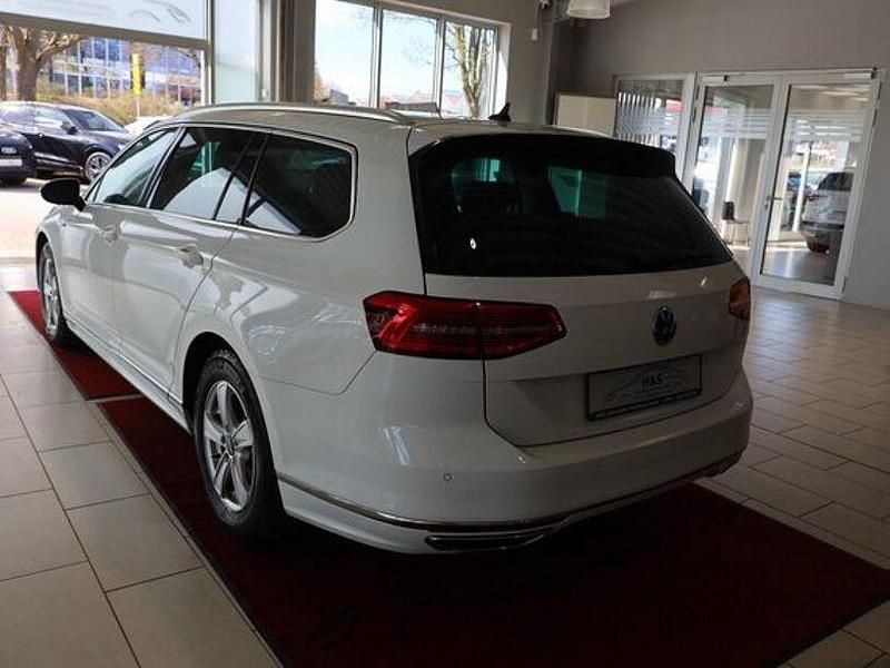 Gebraucht VW Passat R-line 190 PS (139 kW) 2018 Pure white Kombi