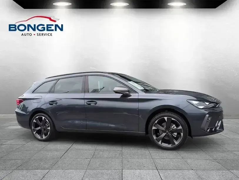 Nowe Cupra Leon 150 KM (110 kW) 2025 Szary Sedan/Limuzyna