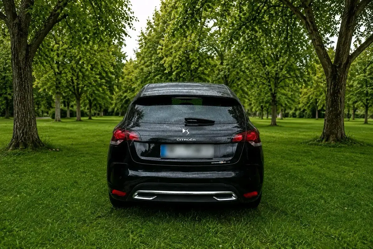 Gebraucht Citroën DS4 130 PS (95 kW) 2012 Schwarz Kleinwagen