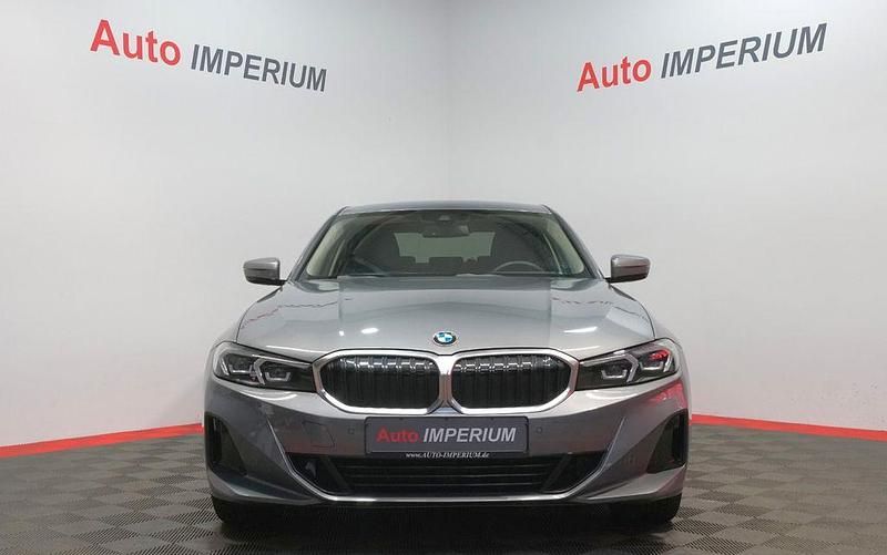 Gebraucht BMW 320 190 PS (139 kW) 2023 Grau Limousine