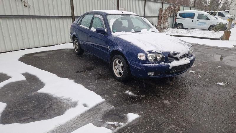 Gebraucht Toyota Corolla 110 PS (80 kW) 2001 Blau Limousine