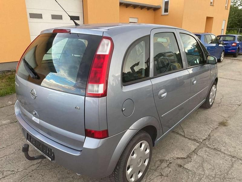 Gebraucht Opel Meriva Edition 101 PS (74 kW) 2005 Silber Van / Kleinbus