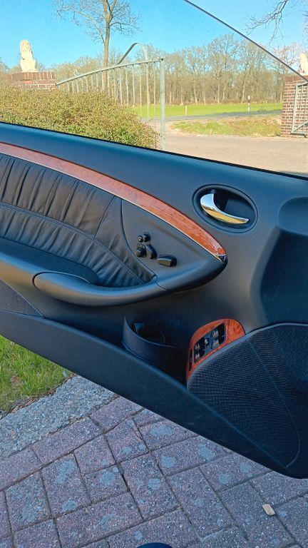 Schwarz Gebraucht 2004 Mercedes CLK320 Cabrio | 12.222 € (Fairer Preis) - Bild 1/4