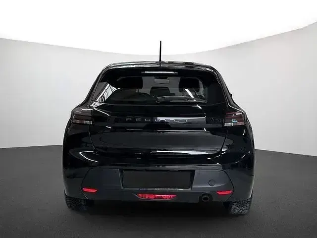 Gebraucht Peugeot 208 Active 101 PS (74 kW) 2024 Schwarz Kleinwagen