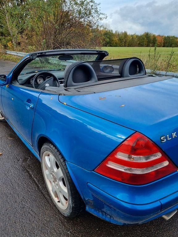 Violett Gebraucht 2001 Mercedes SLK230 Cabrio | 4.500 € (Superpreis) - Bild 1/4