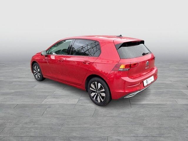 Gebraucht VW Golf VIII Move 110 PS (80 kW) 2023 Rot Limousine