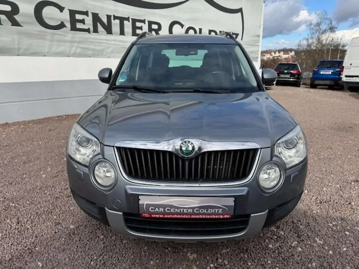 Używany Skoda Yeti 105 KM (77 kW) 2012 Szary SUV
