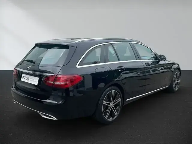 Gebraucht Mercedes C180 156 PS (114 kW) 2019 Schwarz Kombi